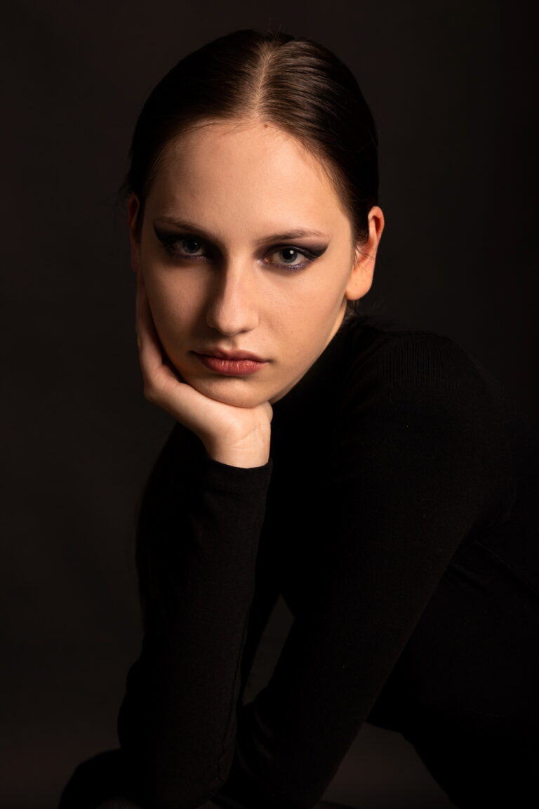 PORTRAIT 19 10 24 (6) 1